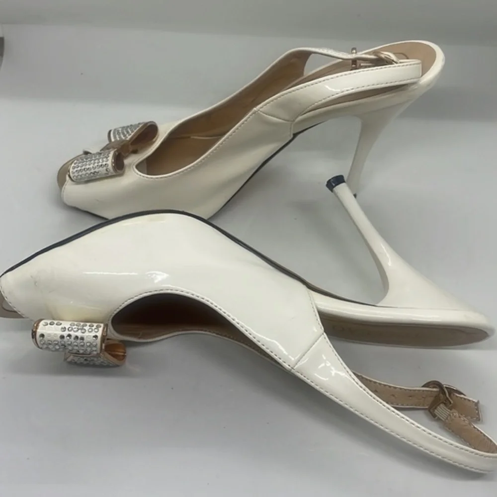 TOLEEAO shoes ivory shiny with gold accents jeweled bow size 7 or 38